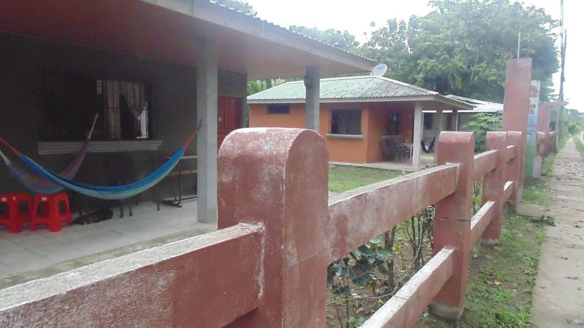 Cahuita Lodge Exteriér fotografie